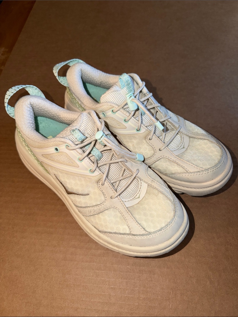 Women’s Hoka U Bondi B3 sneakers size 7